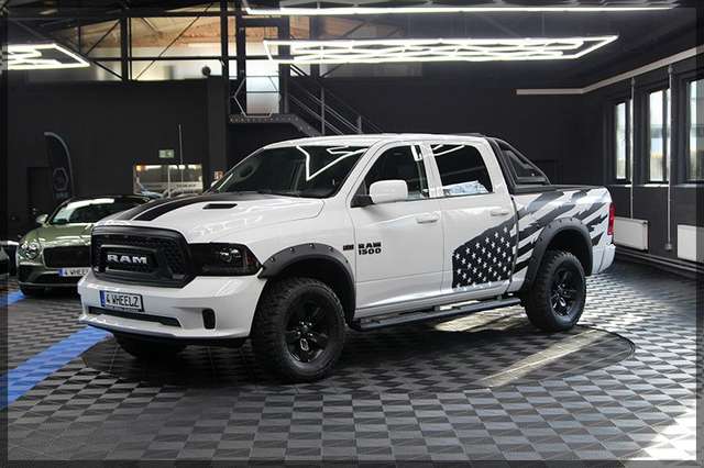 Dodge RAM 5.7 HEM CREW CAB CAM / LEDER / 6 SITZER