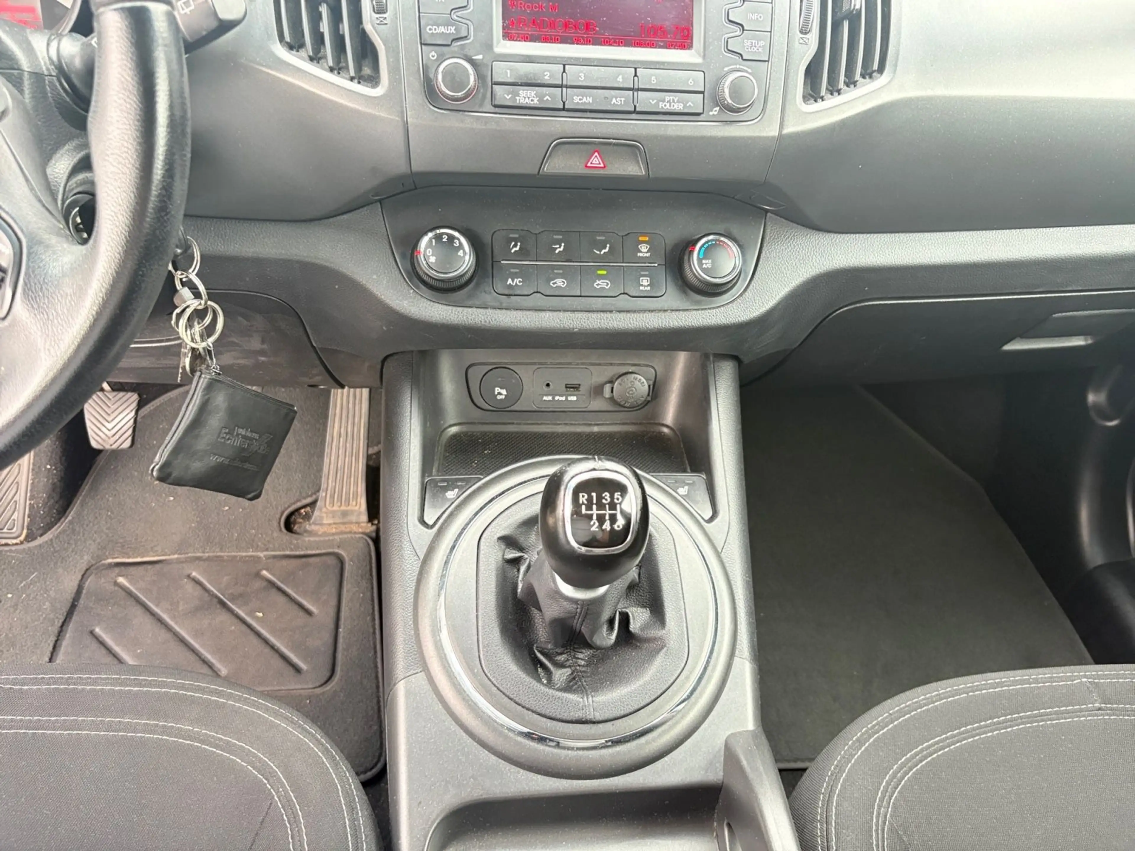 Kia Sportage Vision 2WD — photo 11