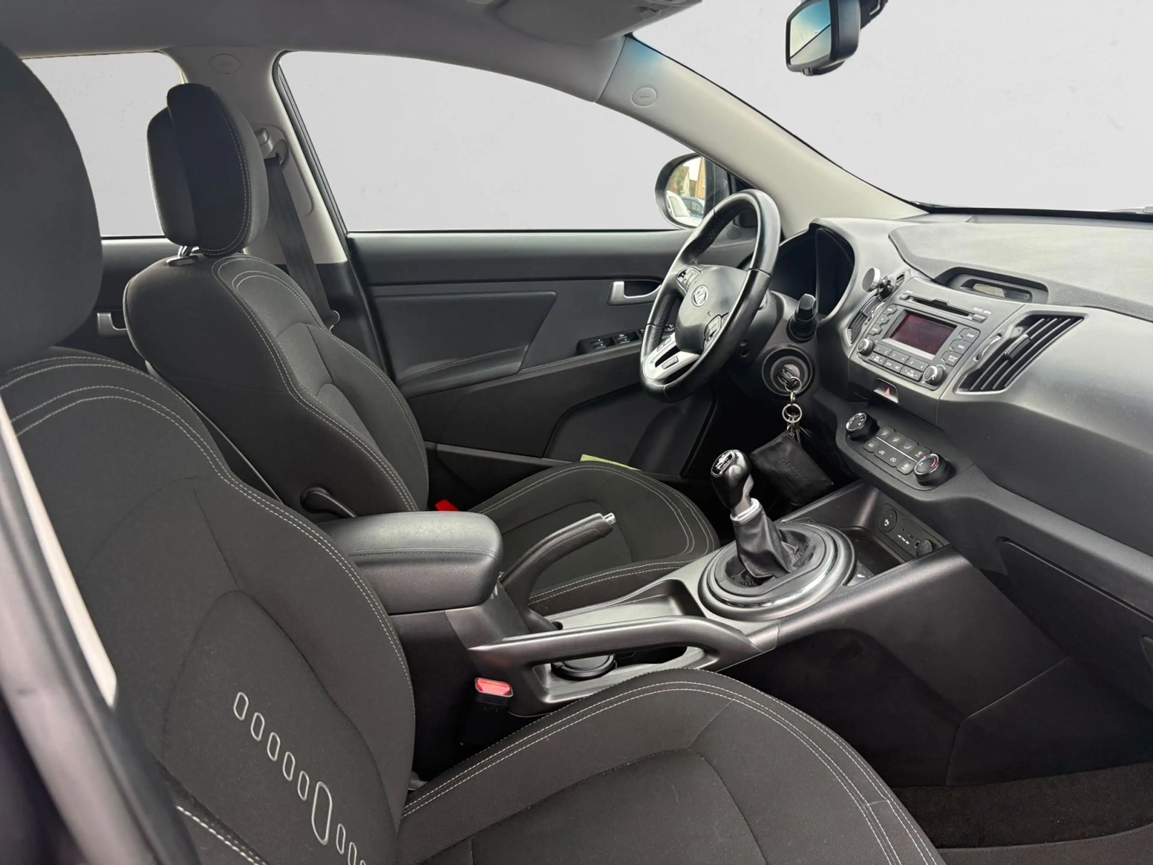Kia Sportage Vision 2WD — photo 14