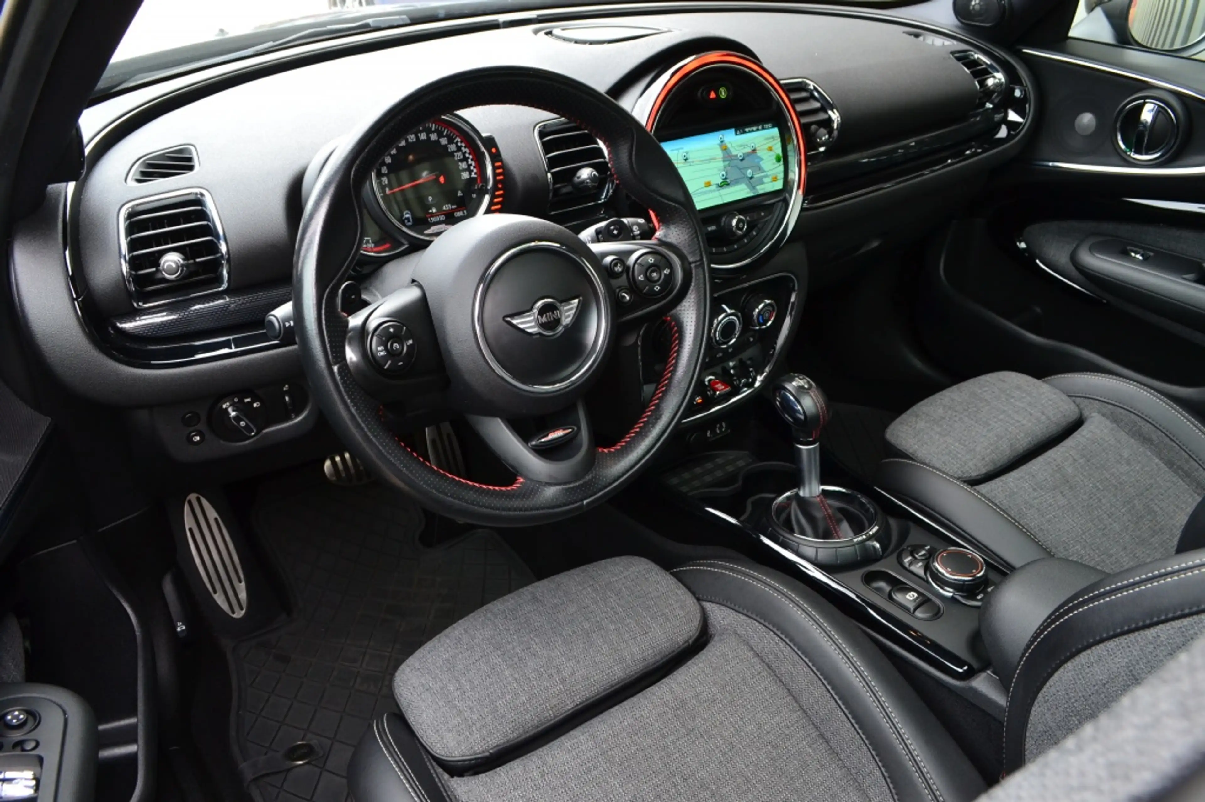 MINI John Cooper Works Clubman All4 — photo 6