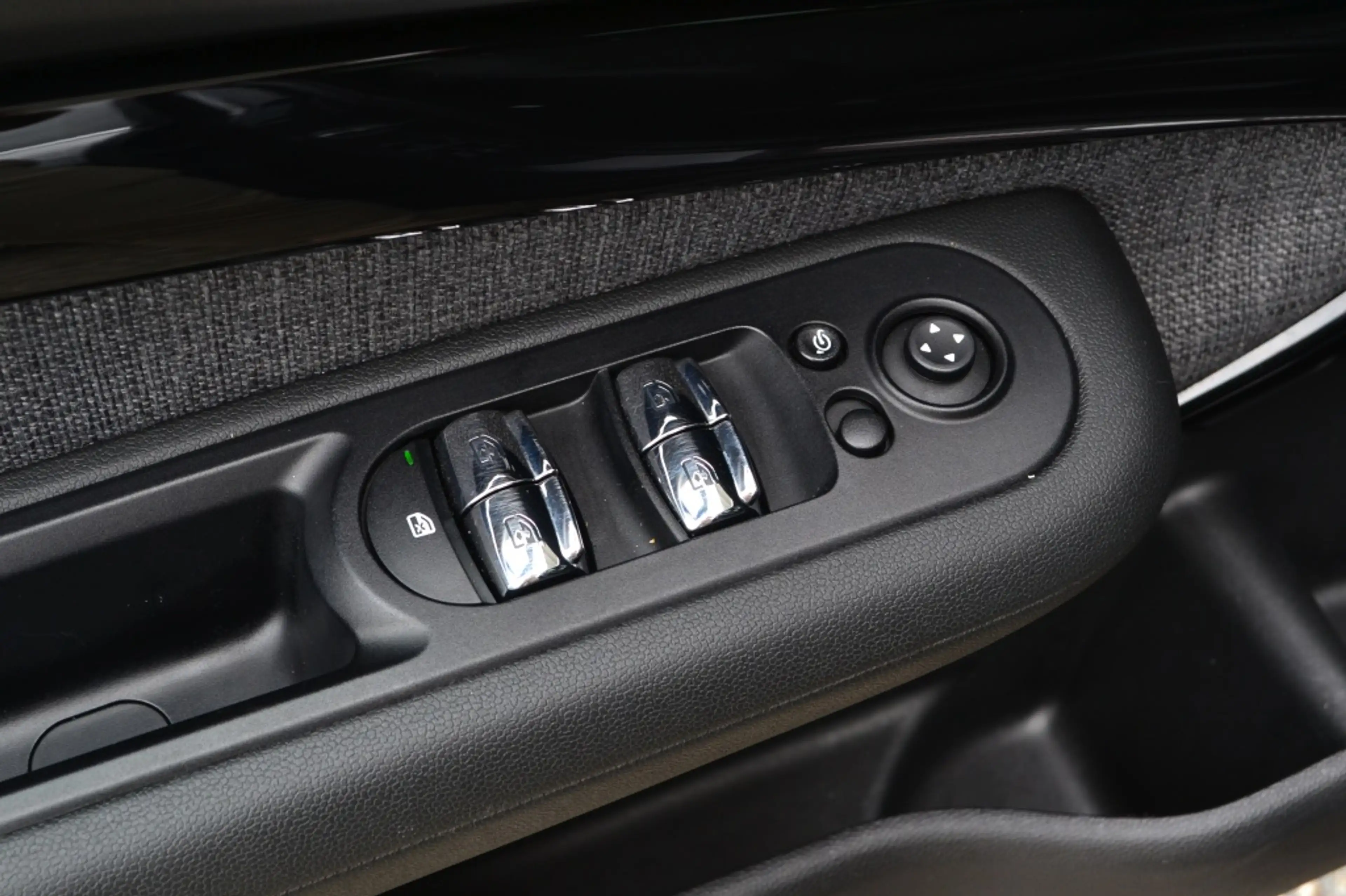 MINI John Cooper Works Clubman All4 — photo 45