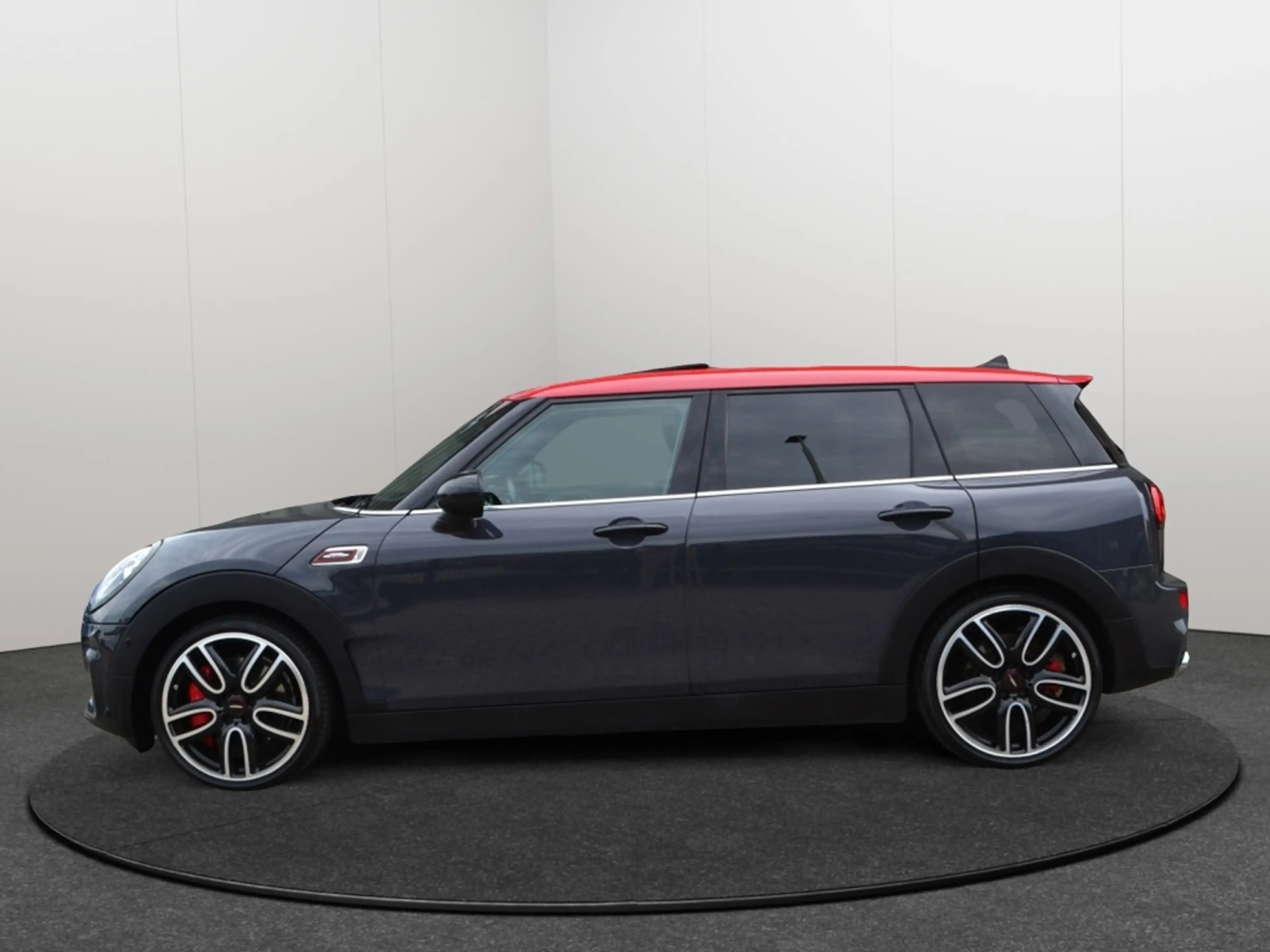 MINI John Cooper Works Clubman All4 — photo 2