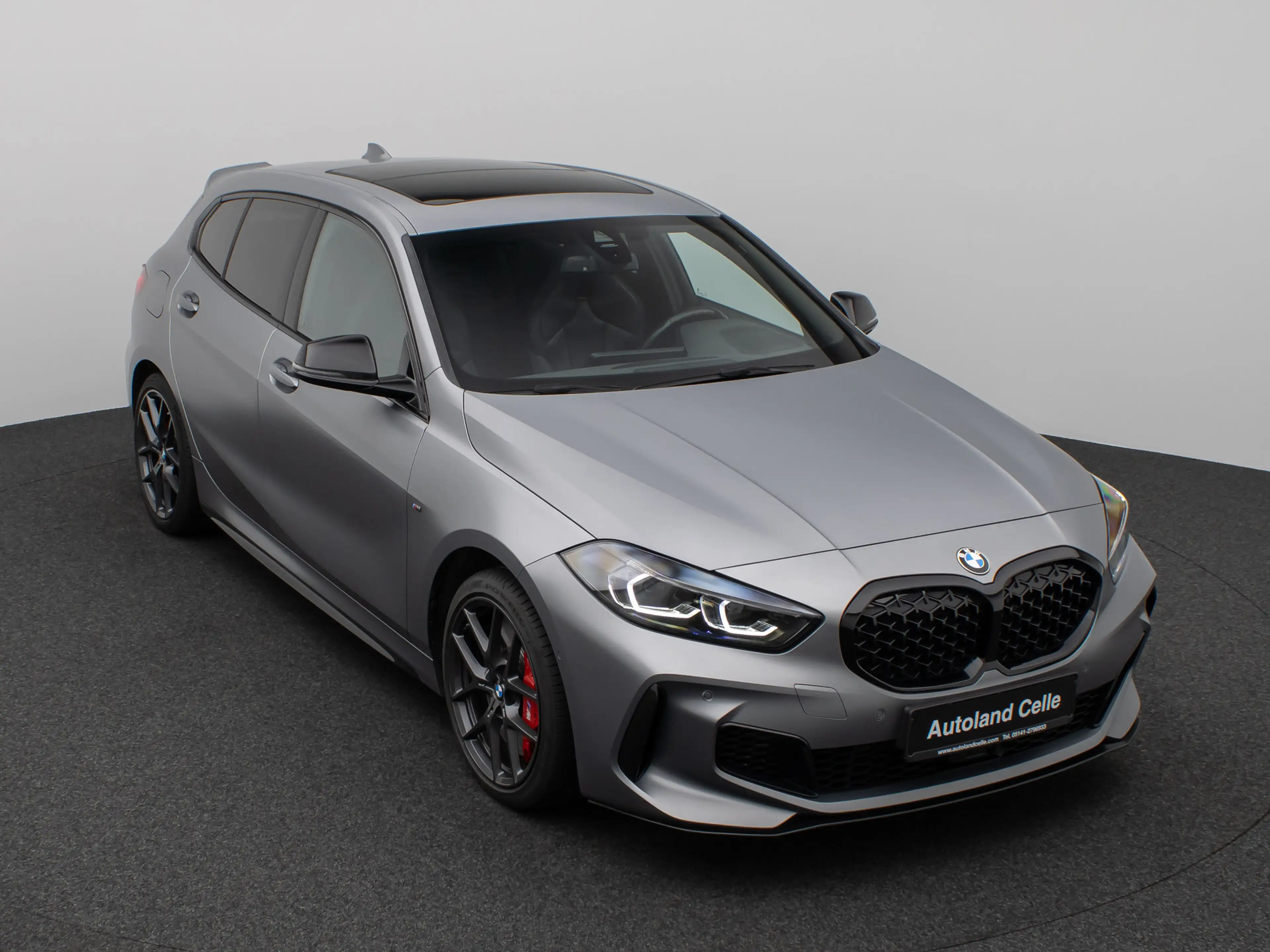 BMW 135 xD Panorama Kamera HUD DAB H K Komfort 18 — photo 3