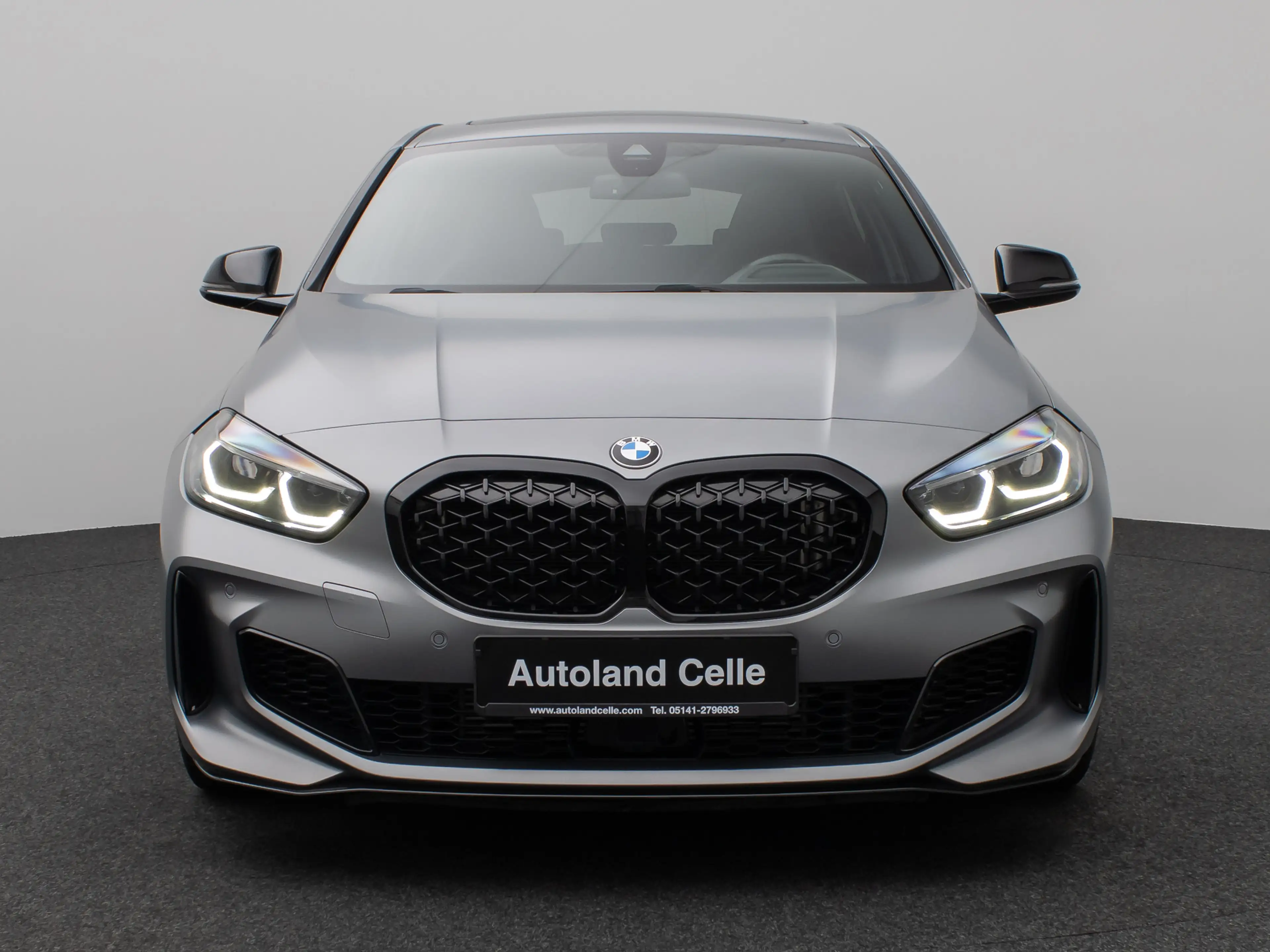 BMW 135 xD Panorama Kamera HUD DAB H K Komfort 18 — photo 2