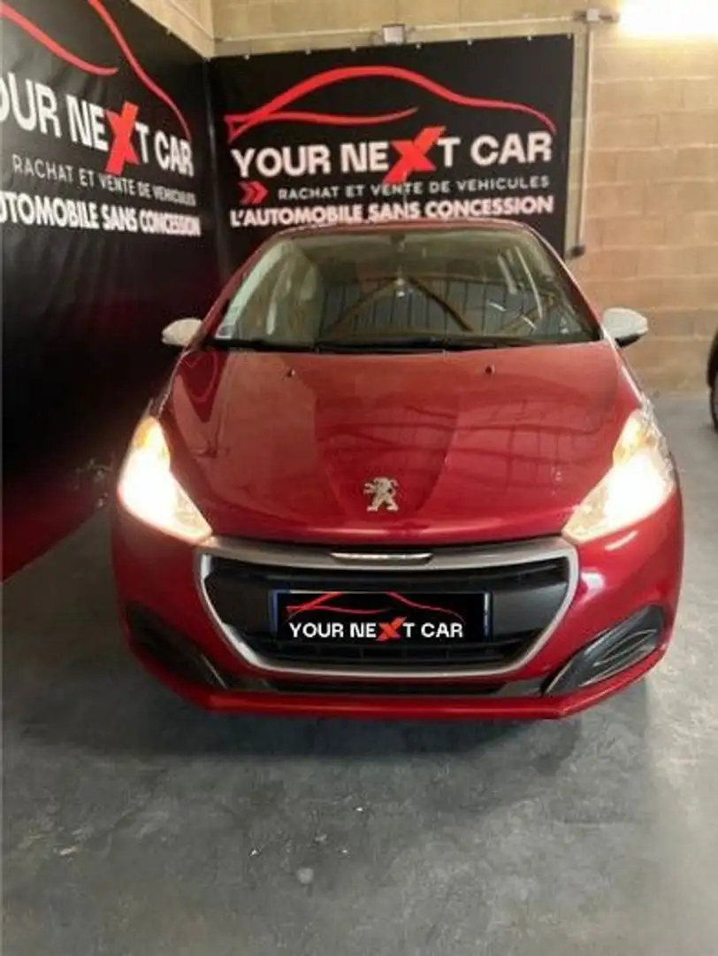 Peugeot 208 1.2 PURE TECH 68 LIKE Rood - 1