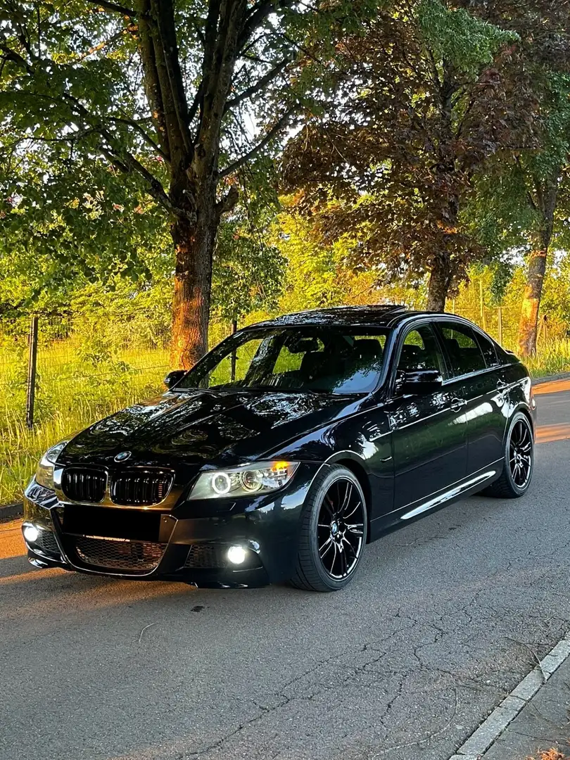 BMW 320 320i Zwart - 1