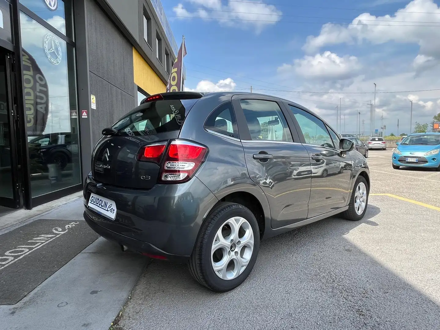 Citroen C3 C3 1.2 puretech Feel edition 82cv NEOPATENTATI Grijs - 2