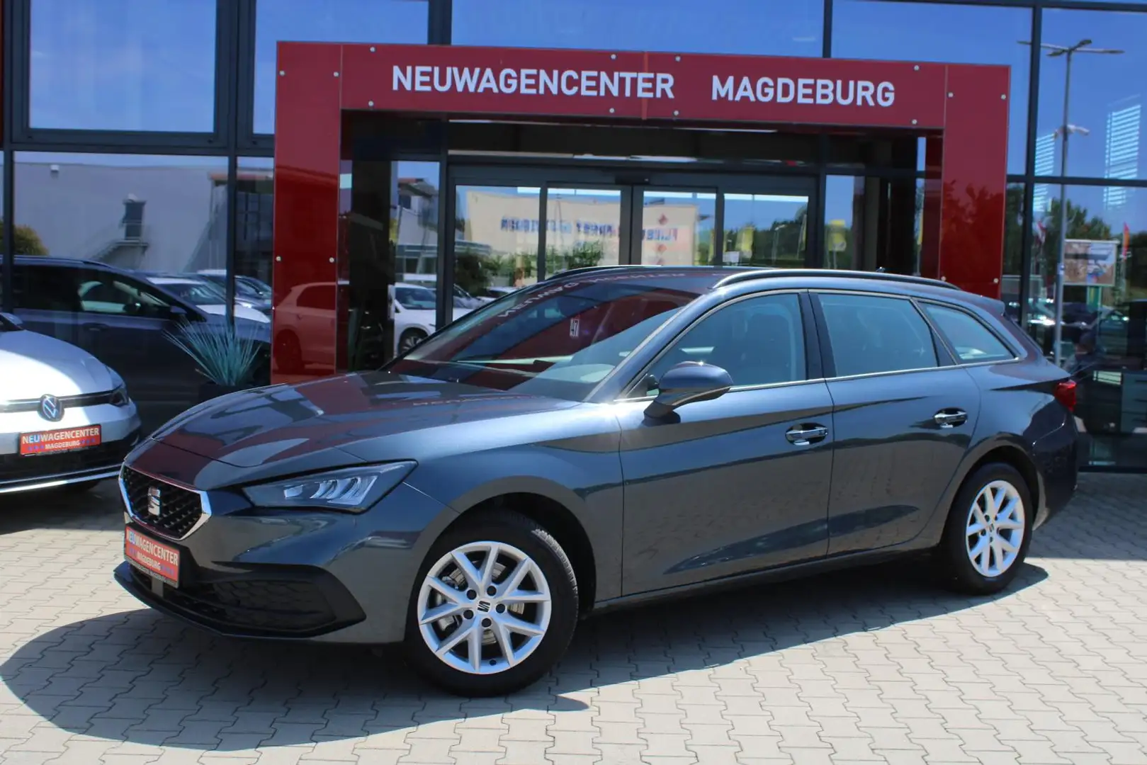 SEAT Leon 1.0 eTSI DSG*NAVI*RFK*SHZ*LED*NSW*TEMPOMAT Gri - 1