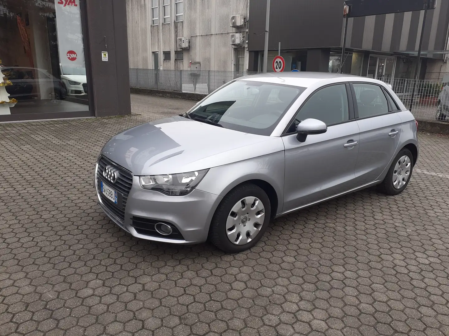 Audi A1 A1 I 2010 Sportback Sportback 1.2 tfsi Attraction Argento - 2