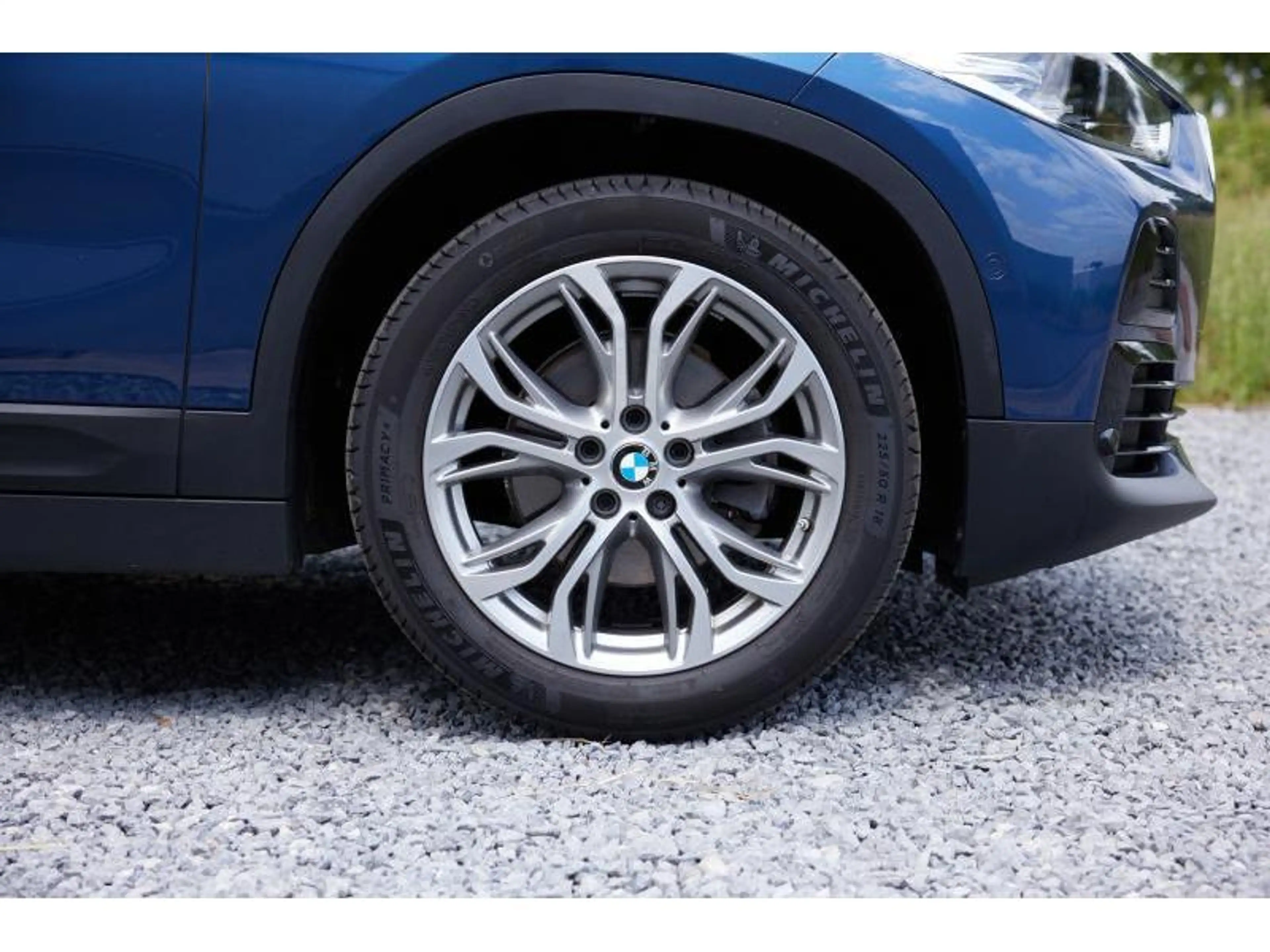 BMW X2 X2 sDrive18iA — photo 8
