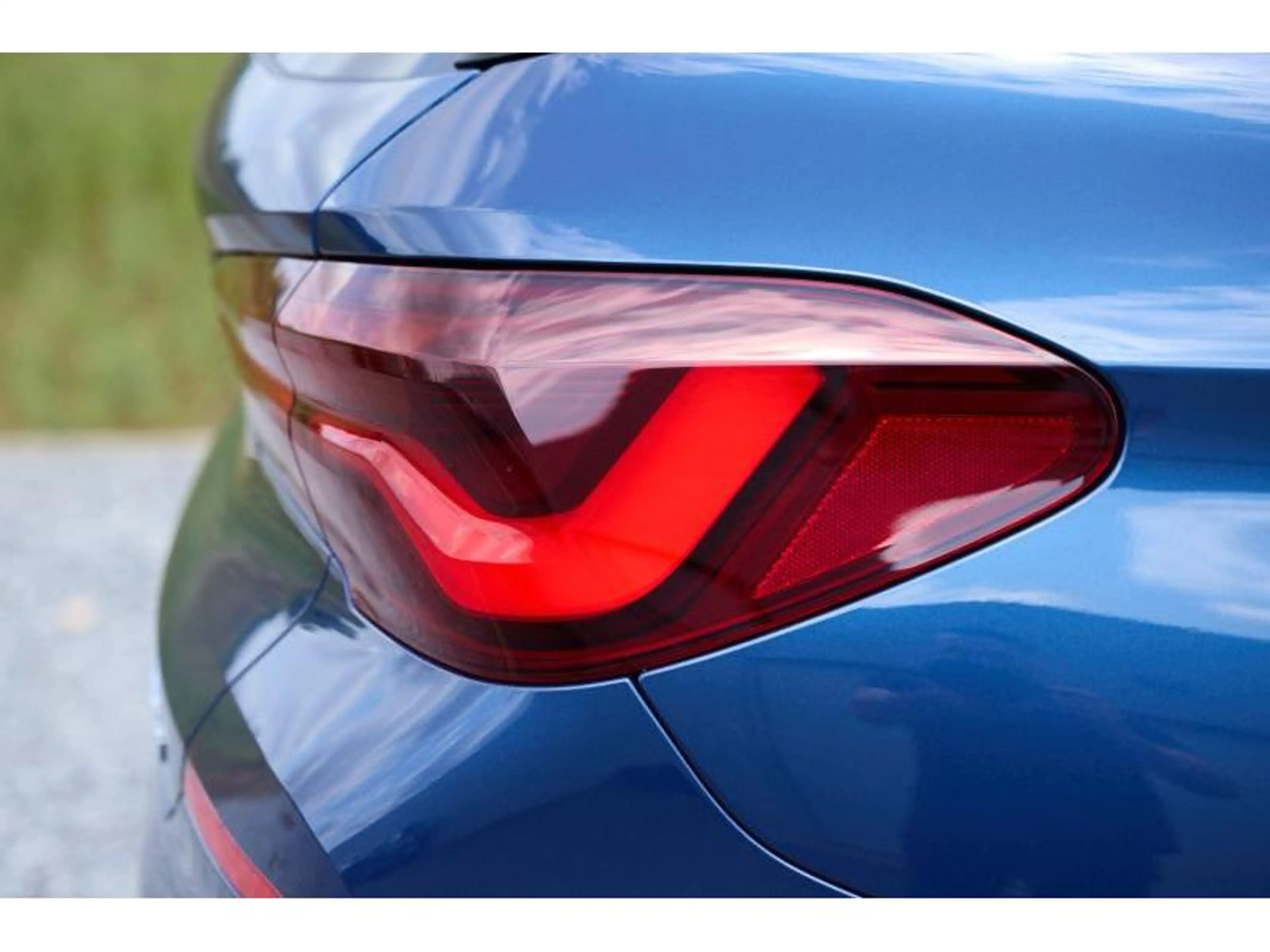 BMW X2 X2 sDrive18iA — photo 10