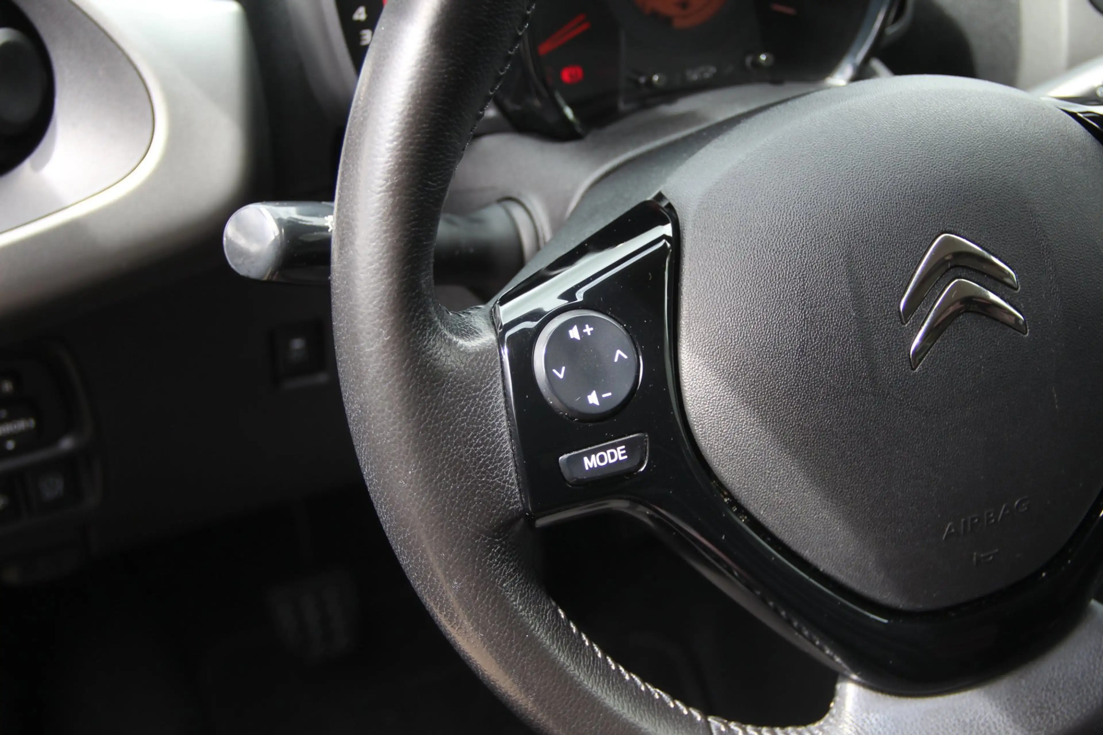 Citroen C1 1.0 e-VTi Feel NL Auto | Airco | Cruise | Bluetoot — photo 9