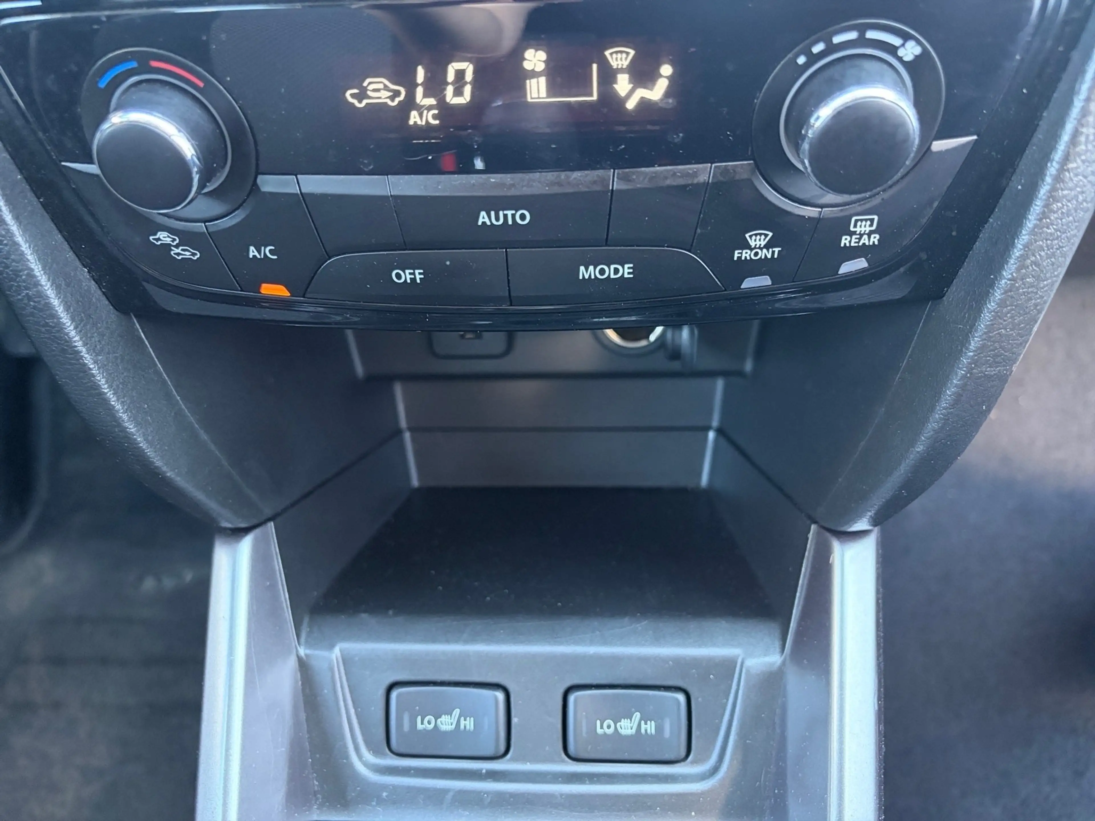 Suzuki Vitara - 1.4 SHZ+Kam.+KlimaA+LM — photo 15