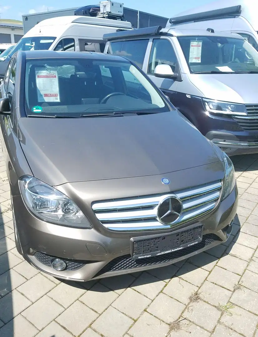 Mercedes-Benz B 200 , 7G-DCT, Klima, Navi, SHZ, 8 fach Bereifung, S... Braun - 2