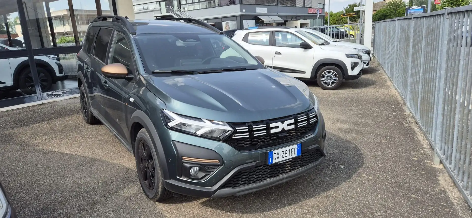 Dacia Jogger 1.0 TCe GPL 100 CV 7 posti Extreme Up Vert - 1