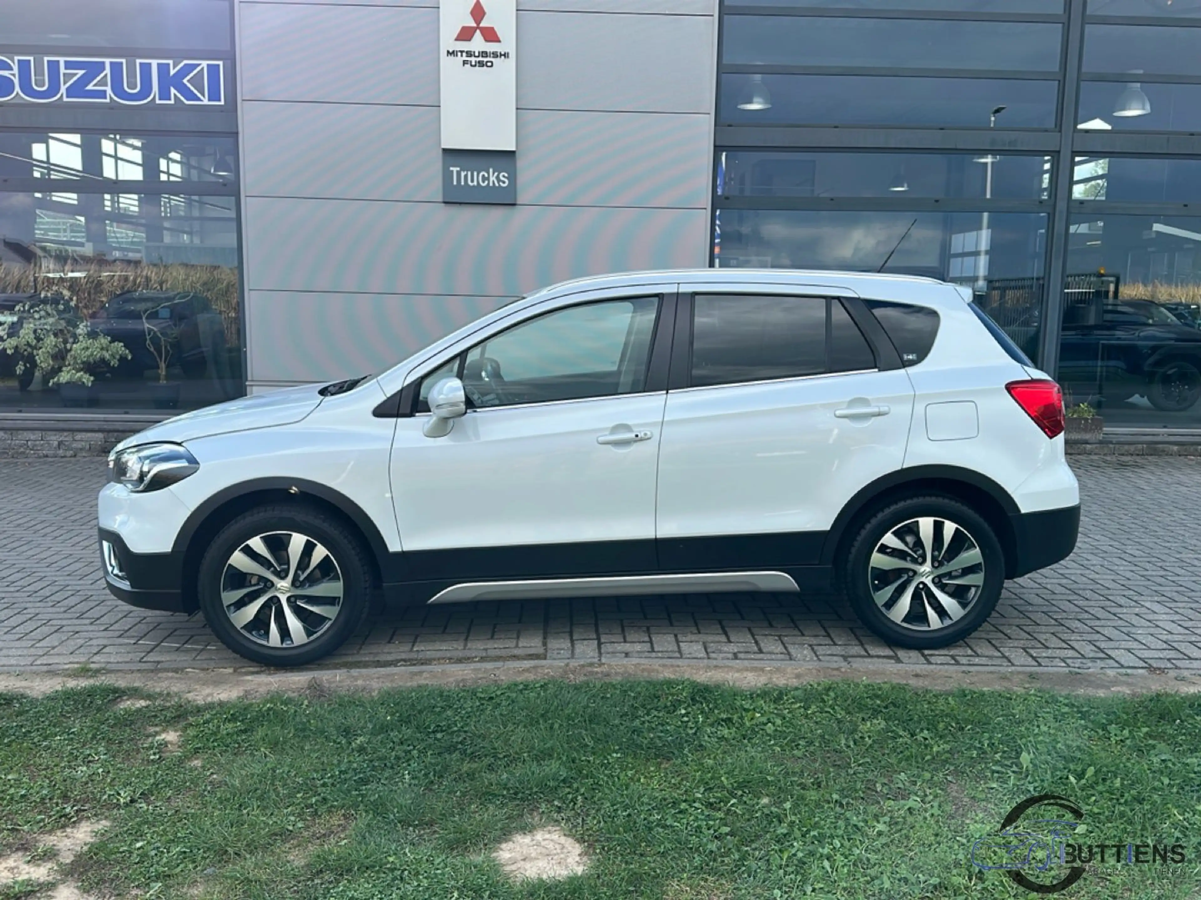 Suzuki SX4 S-Cross Grand Luxe Xtra SHVS (MY20) — photo 2