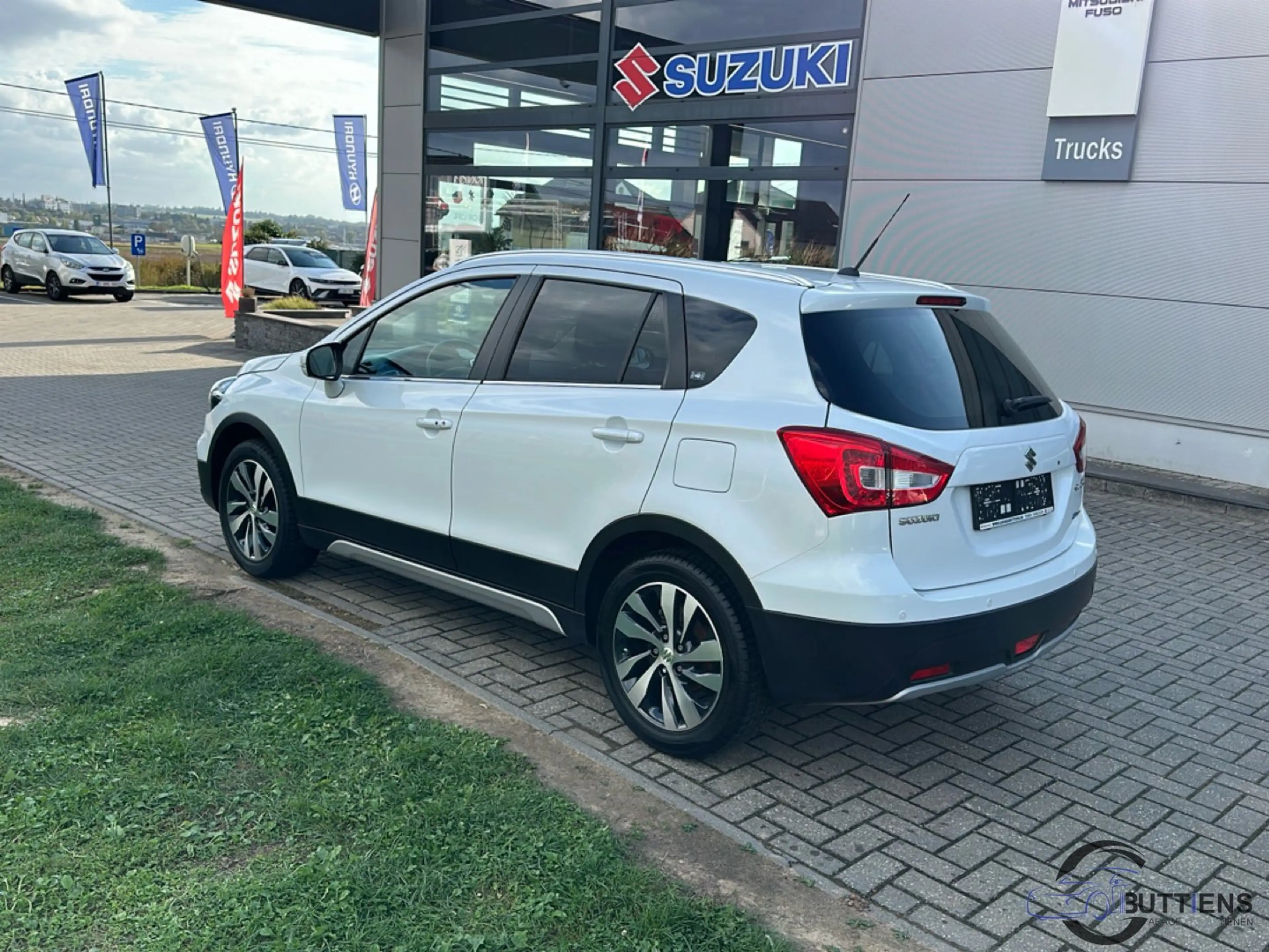 Suzuki SX4 S-Cross Grand Luxe Xtra SHVS (MY20) — photo 3