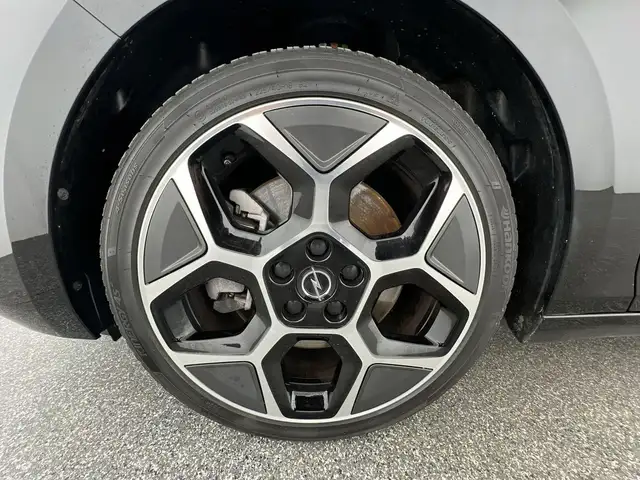 Opel Astra view 7