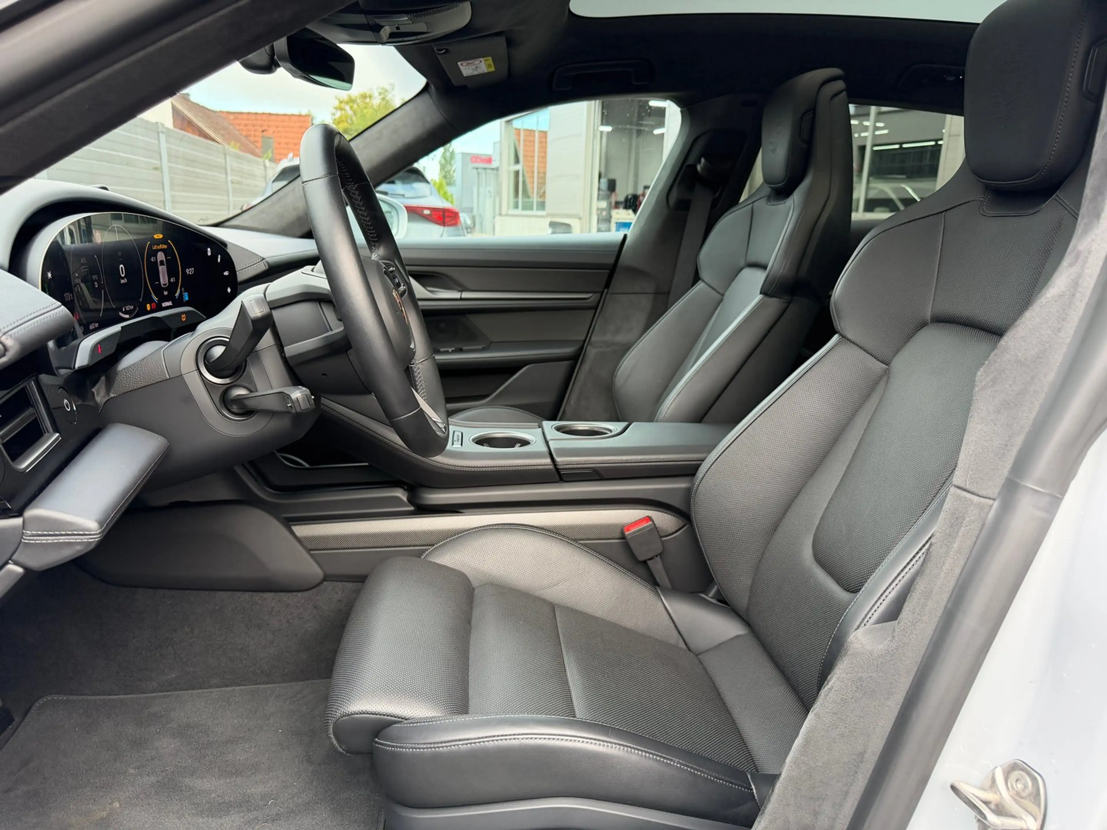 Porsche Taycan 4S Sport Turismo — photo 20