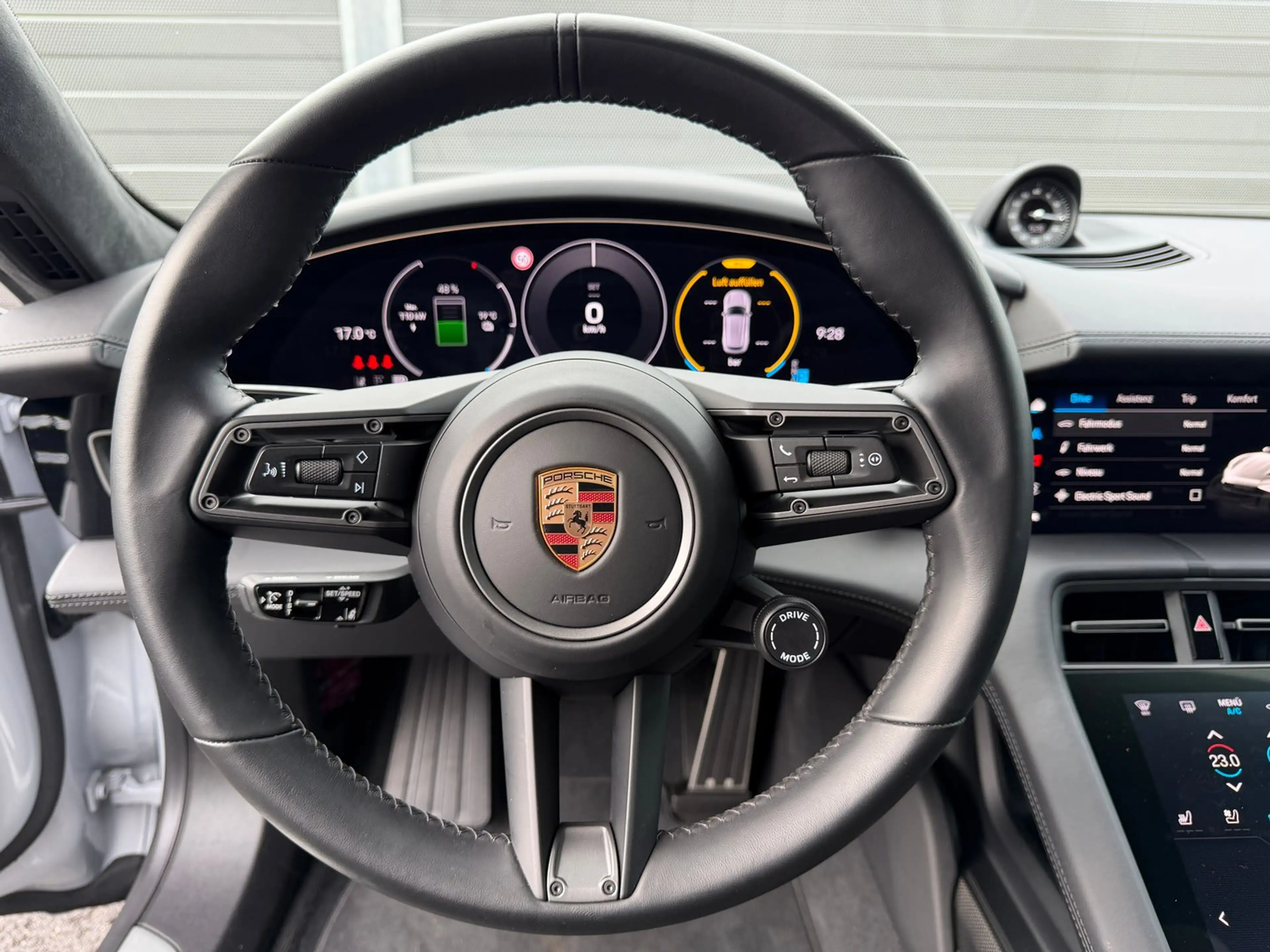 Porsche Taycan 4S Sport Turismo — photo 27