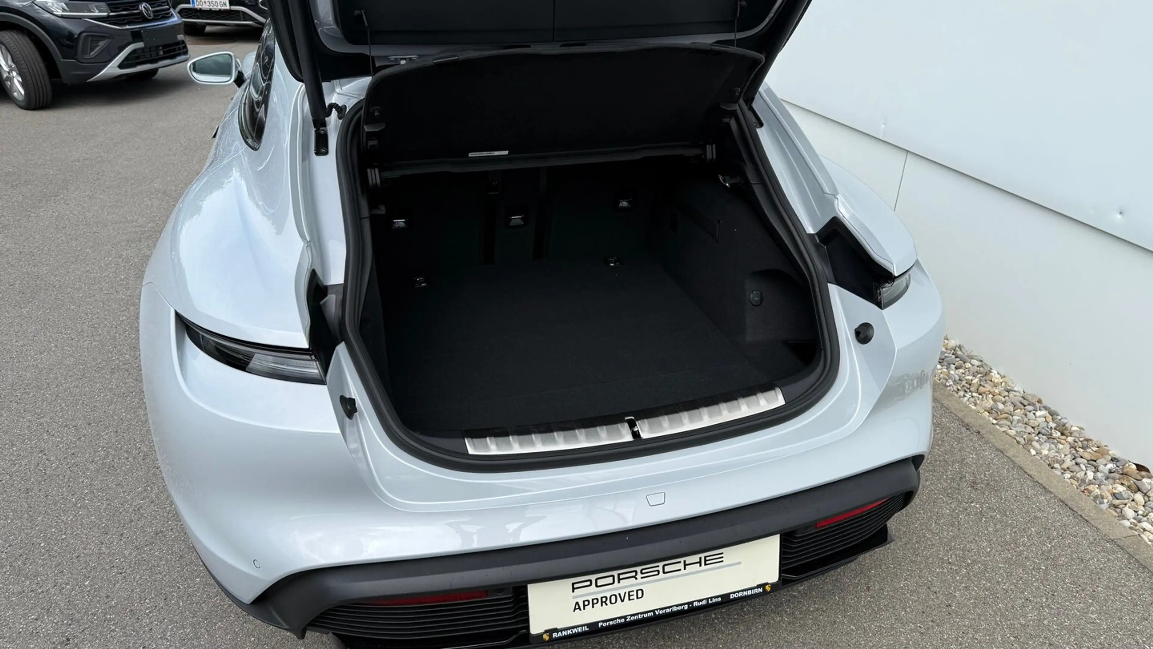 Porsche Taycan 4S Sport Turismo — photo 49