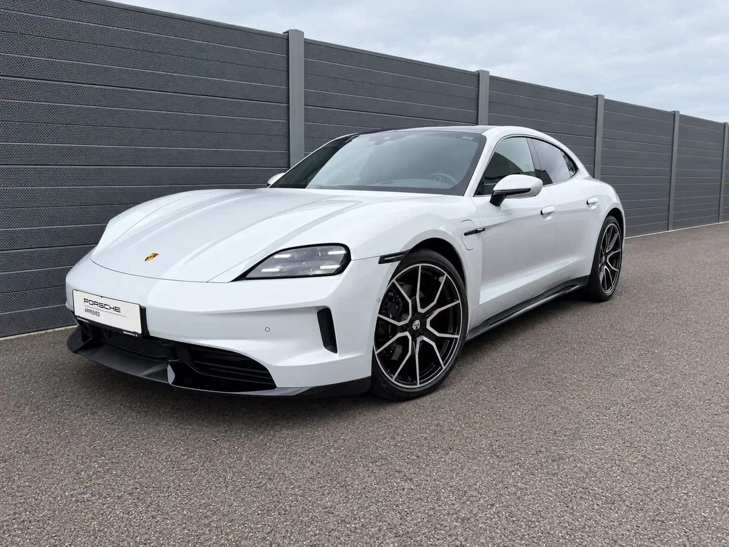 Porsche Taycan 4S Sport Turismo Grau - 1