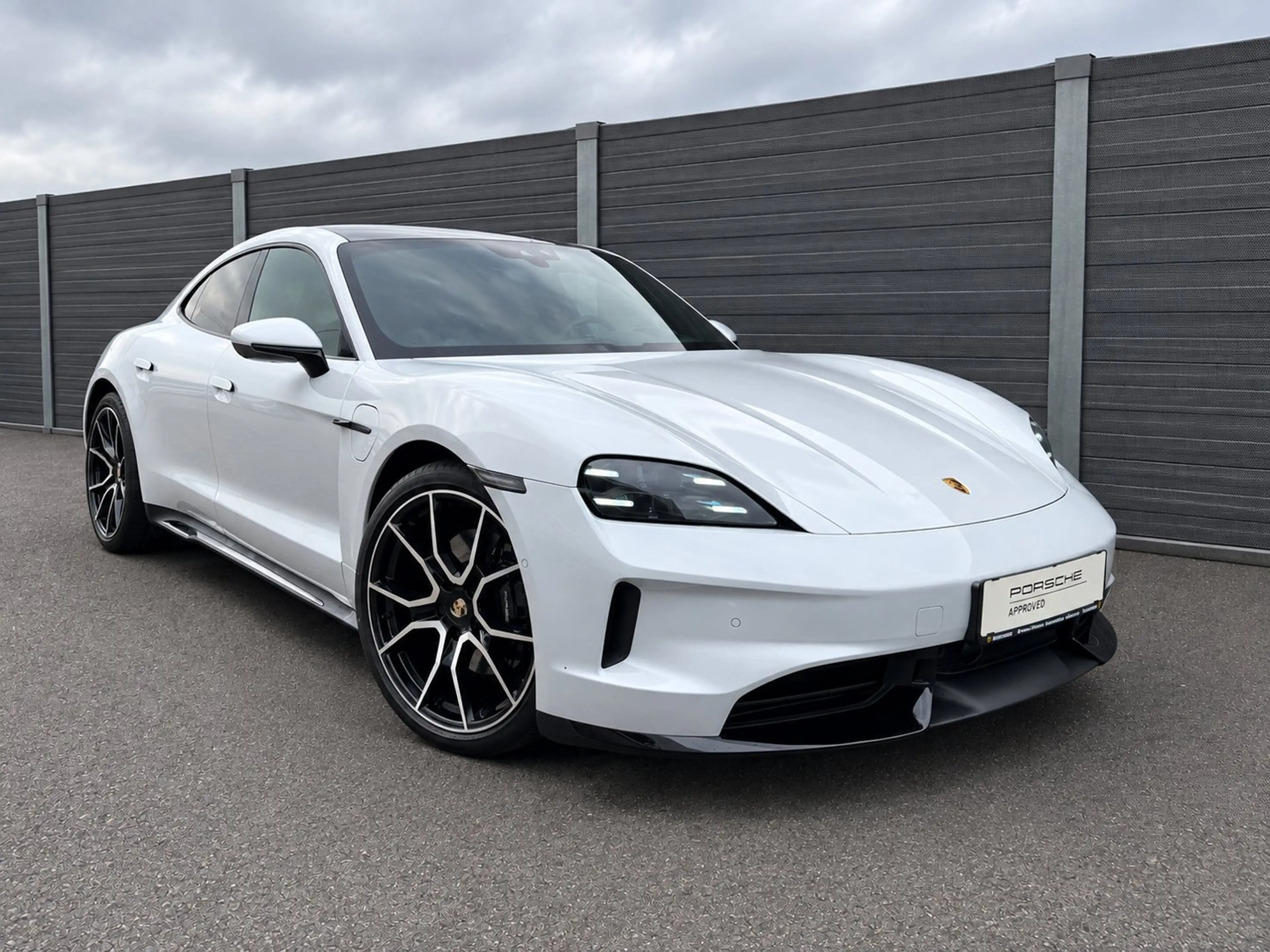 Porsche Taycan 4S Sport Turismo — photo 7
