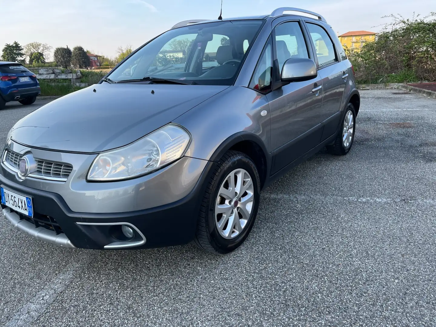Fiat Sedici 1.6 16V 4x2 Emotion Gris - 1