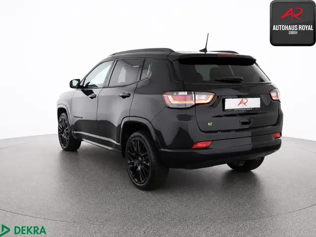 Jeep Compass view 3