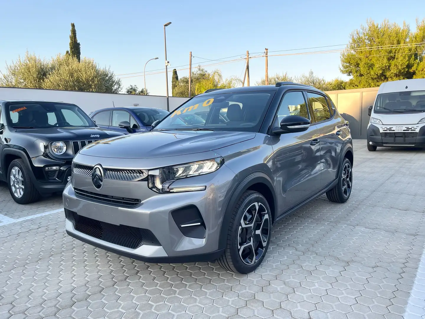 Citroen C3 C3 1.2 Puretech Turbo Plus 100cv Km0 Gris - 1