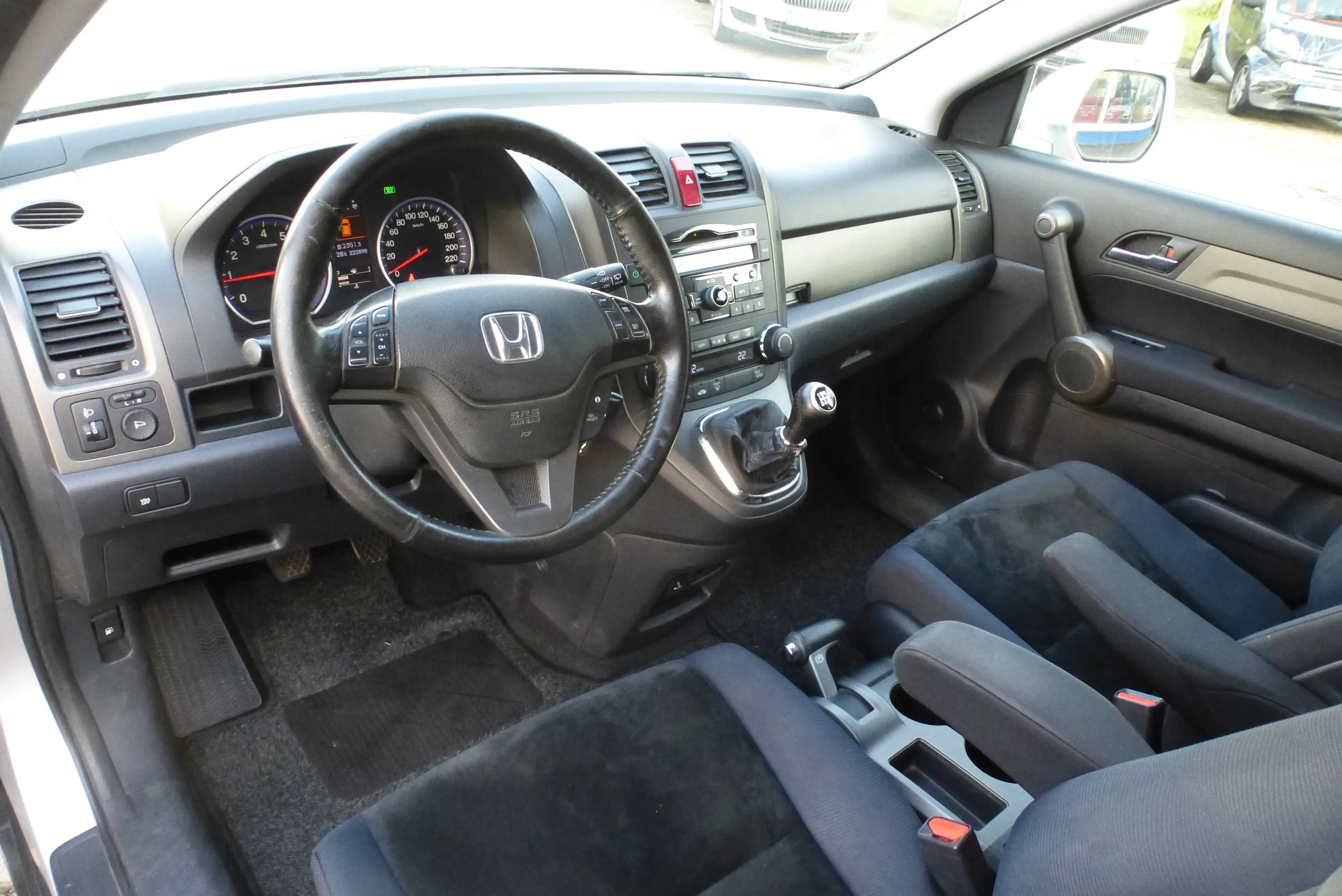 Honda CR-V Comfort / Allrad 4x4 — photo 9