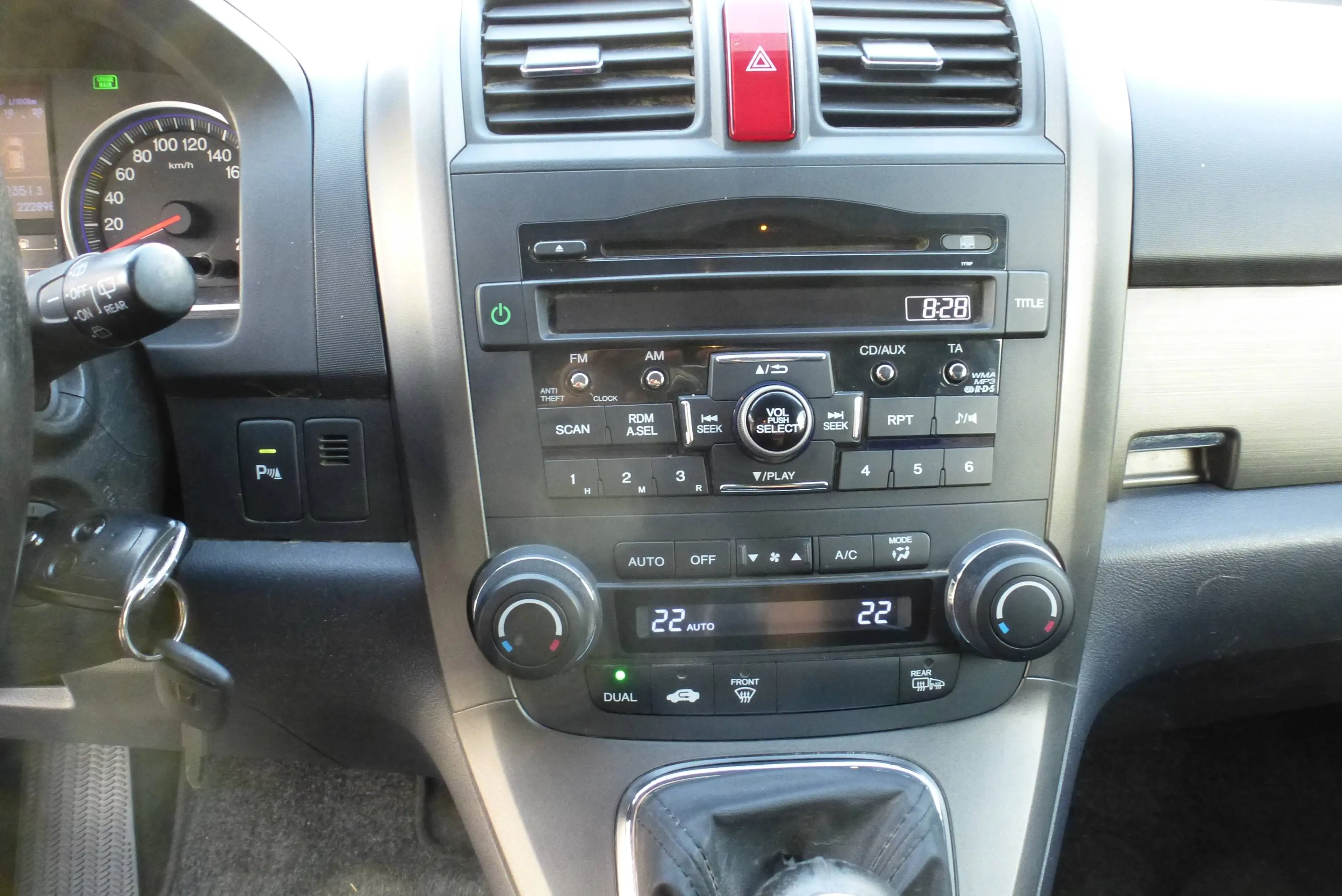 Honda CR-V Comfort / Allrad 4x4 — photo 15