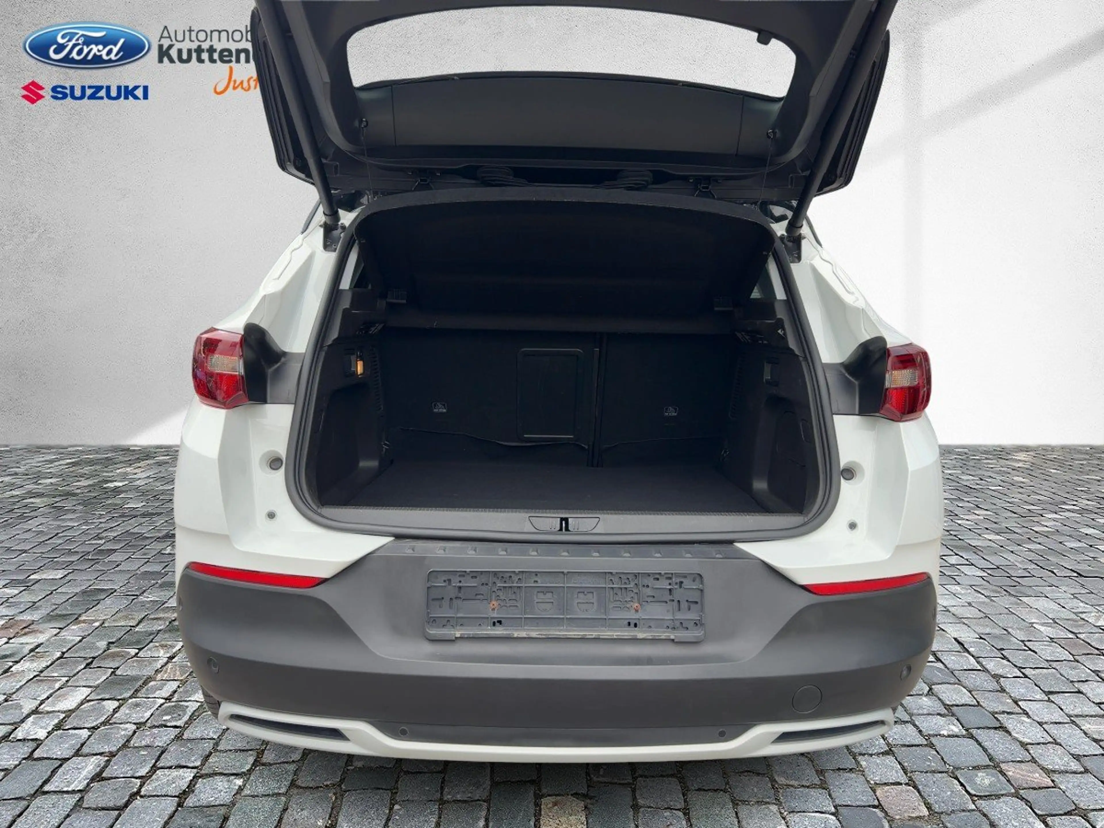 Opel Grandland Ultimate 4 Allrad Autom. Navi Kamera — photo 8