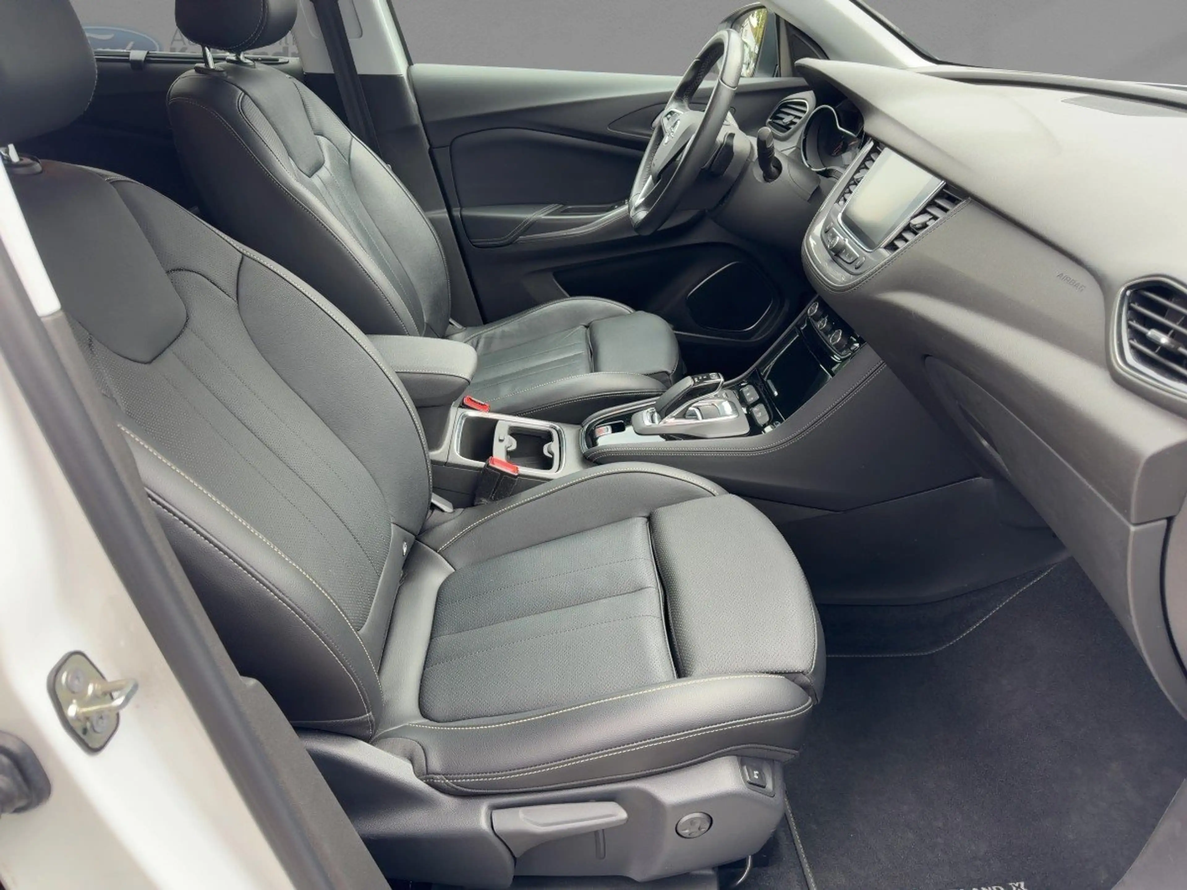 Opel Grandland Ultimate 4 Allrad Autom. Navi Kamera — photo 13