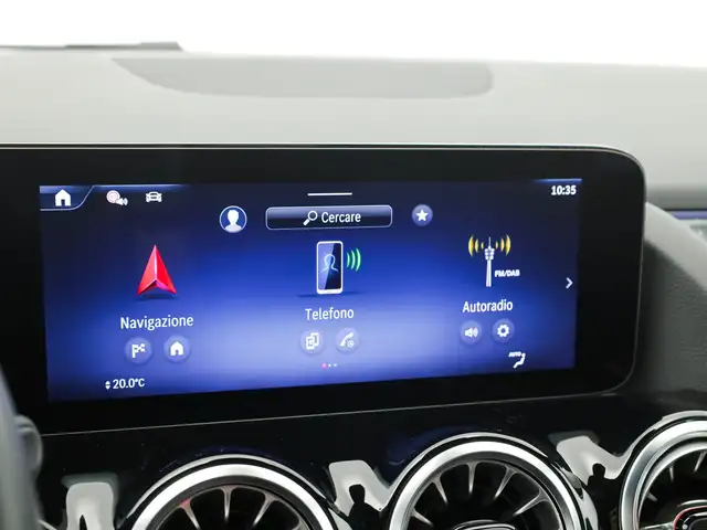 Mercedes-Benz Gla view 13