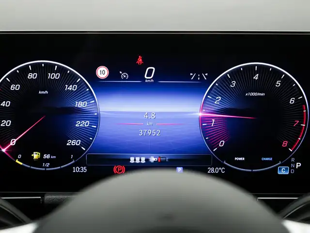 Mercedes-Benz Gla view 12