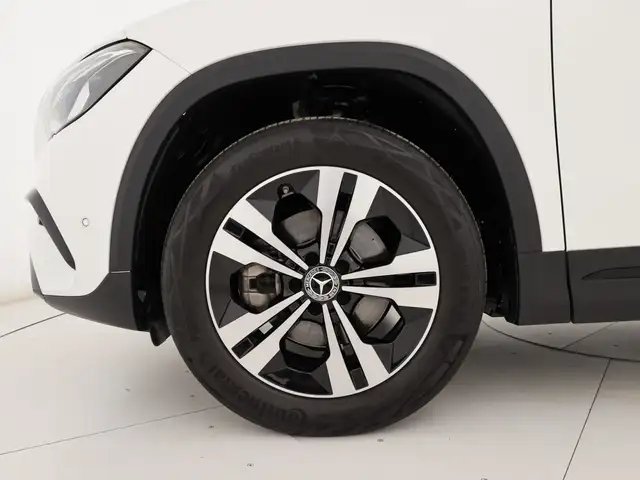 Mercedes-Benz Gla view 7