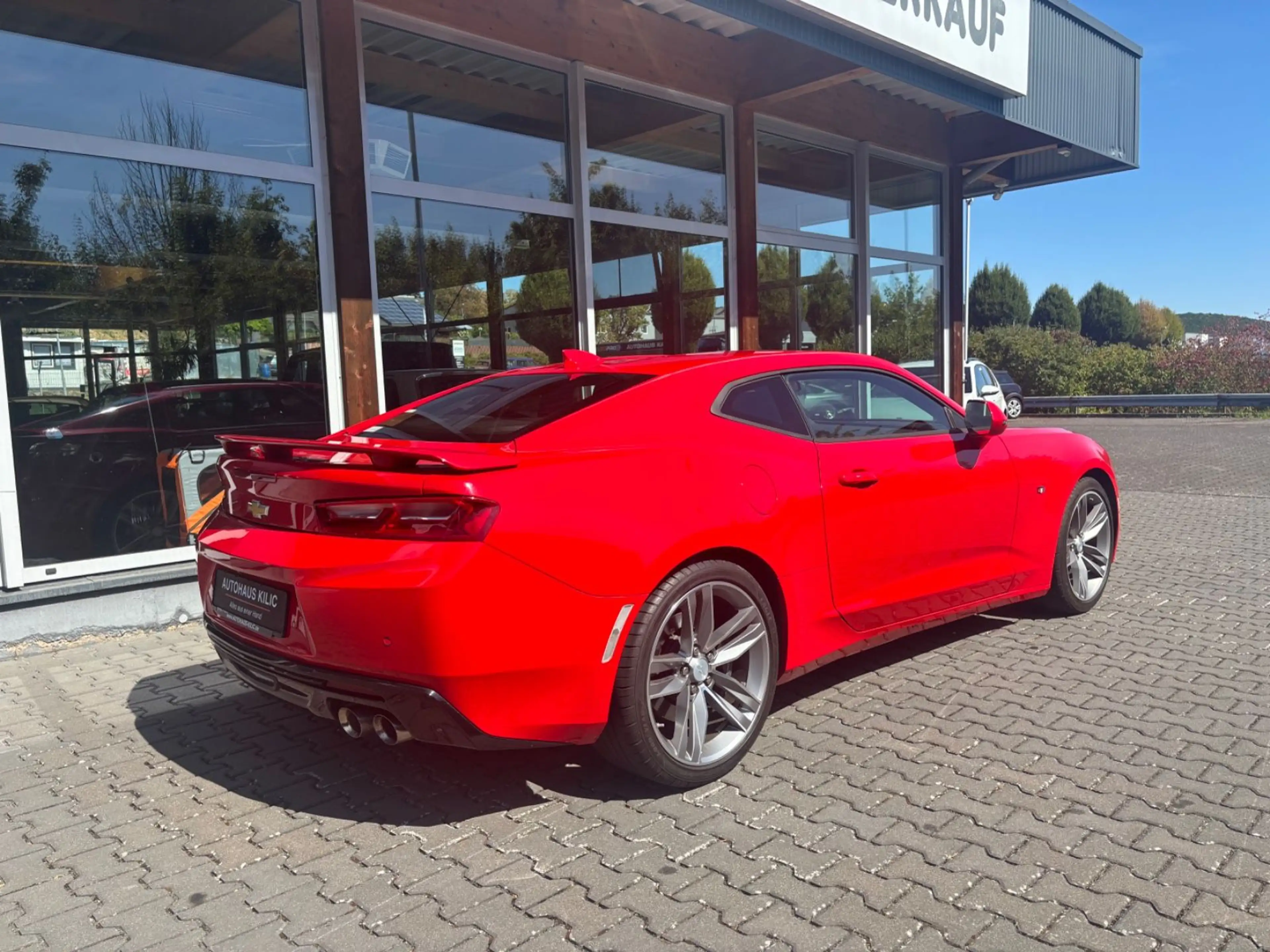Chevrolet Camaro Coupé V8 deutsch Unfallfrei 1.Hand — photo 3