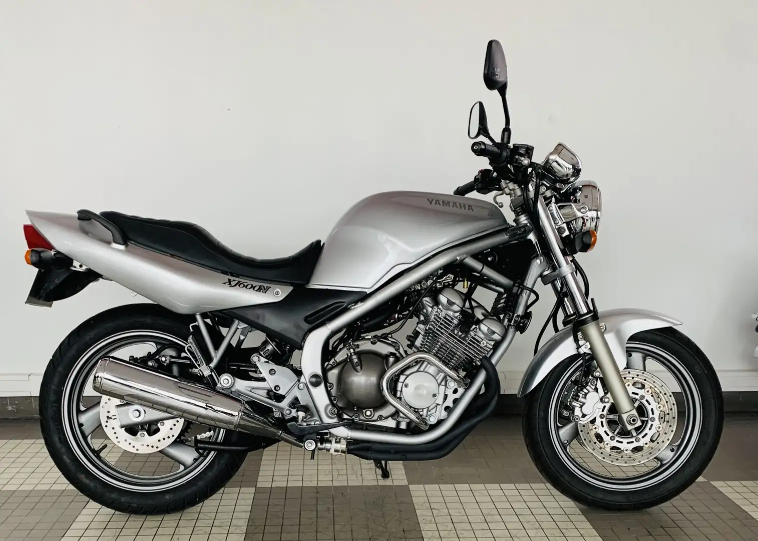 Yamaha XJ 6 Grey - 1