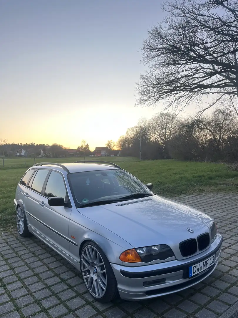 BMW 320 E46 320i Touring 6-Zylinder - 1