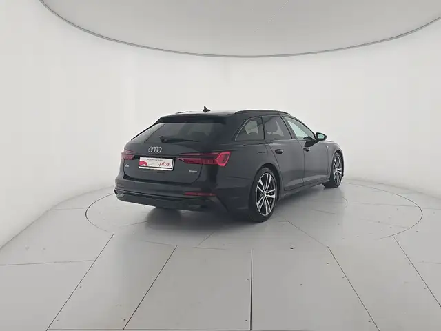 Audi A6 view 5