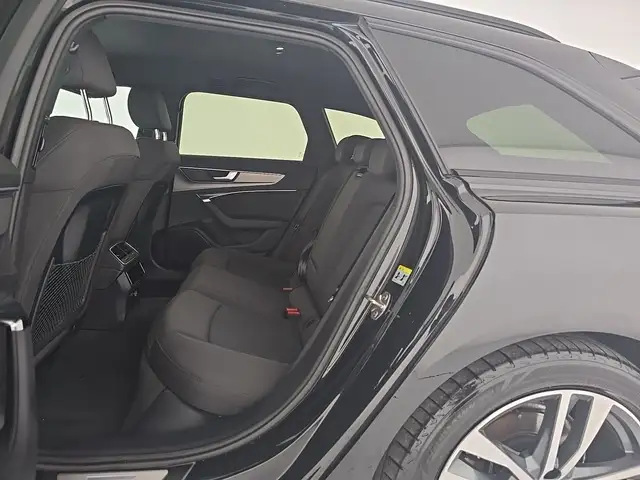 Audi A6 view 10