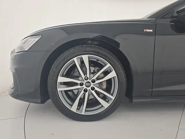 Audi A6 view 8