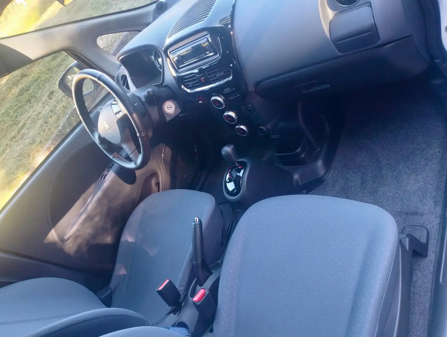 Peugeot iOn Ion 14.5 kWh IOn Active (EU6.2) Weiß - 2