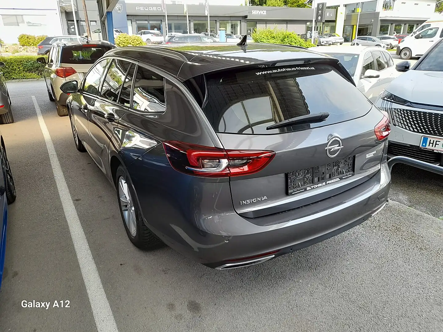 Opel Insignia ST 2,0 CDTI DVH Business Aut. Grau - 2