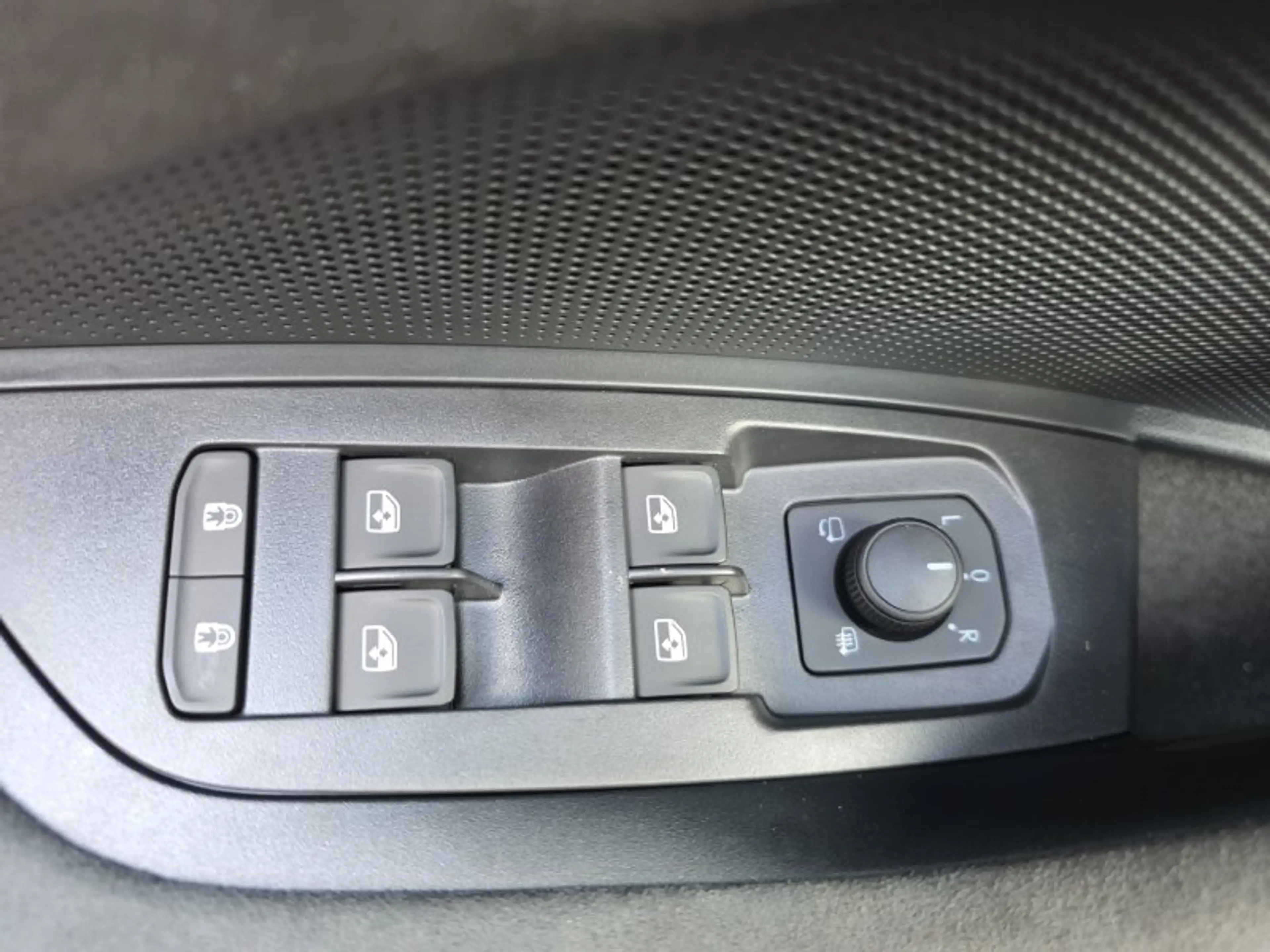 Skoda Kodiaq Sportline 1,5 TSI iV aAHK/Pano/Matrix/Navi — photo 26