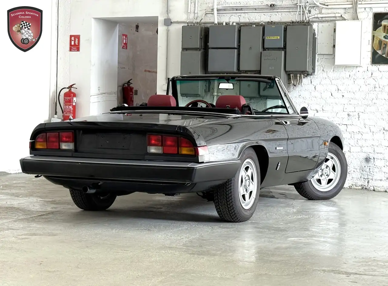 Alfa Romeo Spider 2.0, foto 4