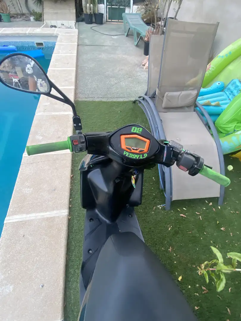 Yamaha Jog RR color negro plasticos nuevos - 2