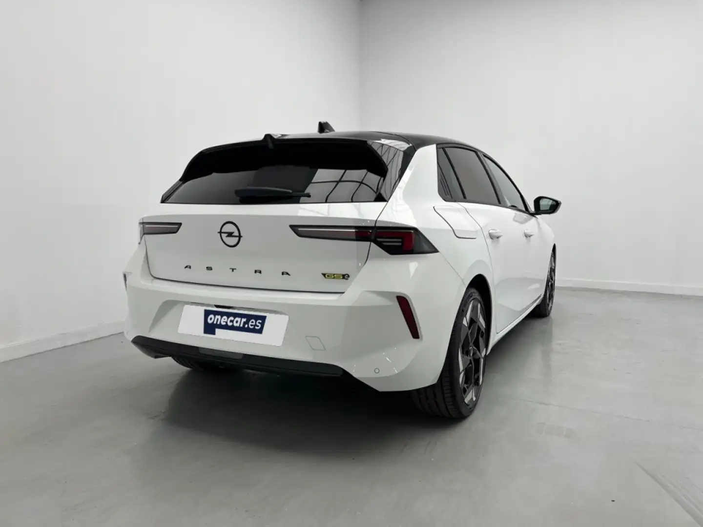 Opel Astra 1.6T PHEV S/S GSe Aut. 225 Weiß - 2