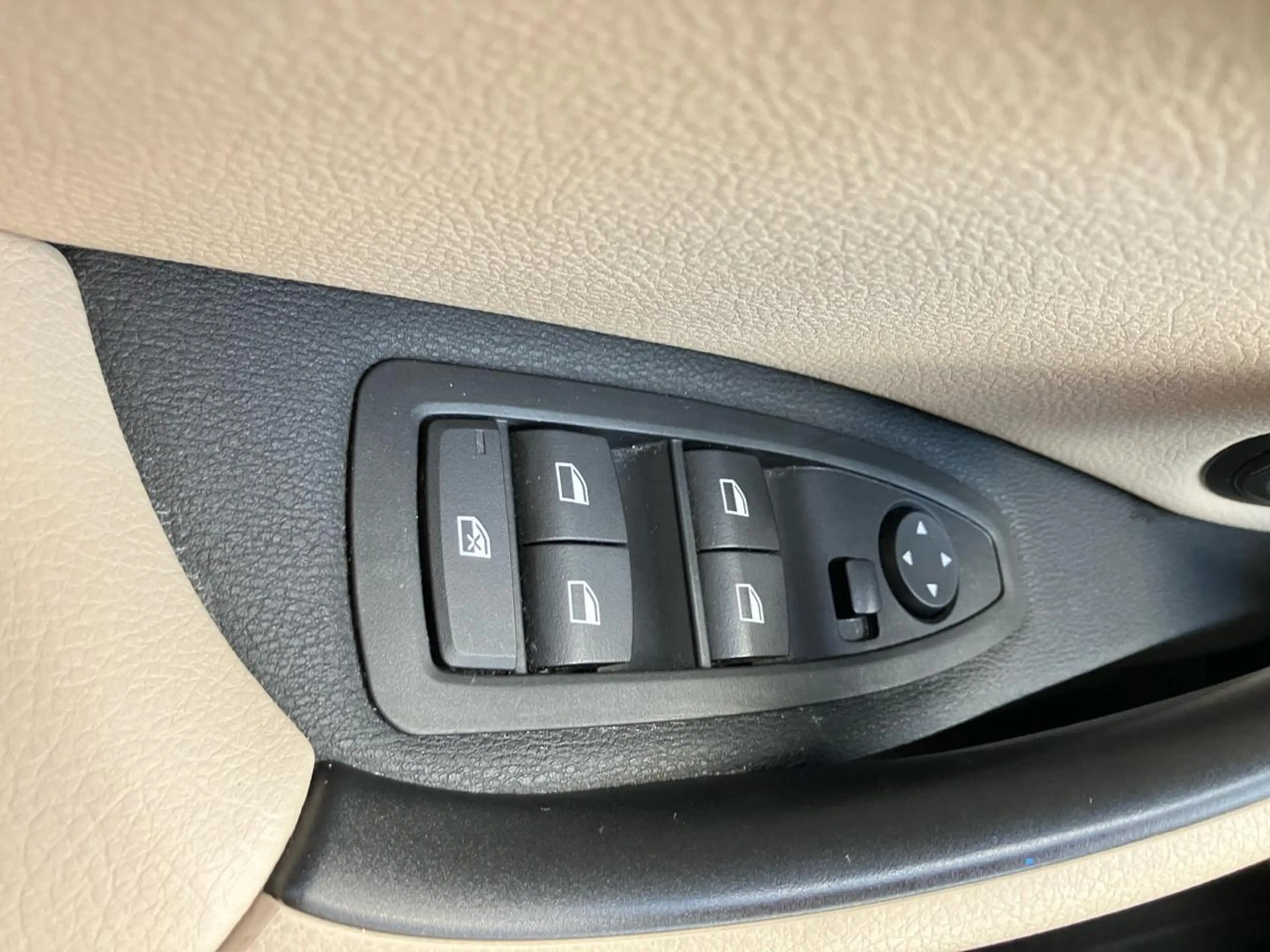 BMW X1 X1 1.5dA sDrive leder / GPS — photo 15